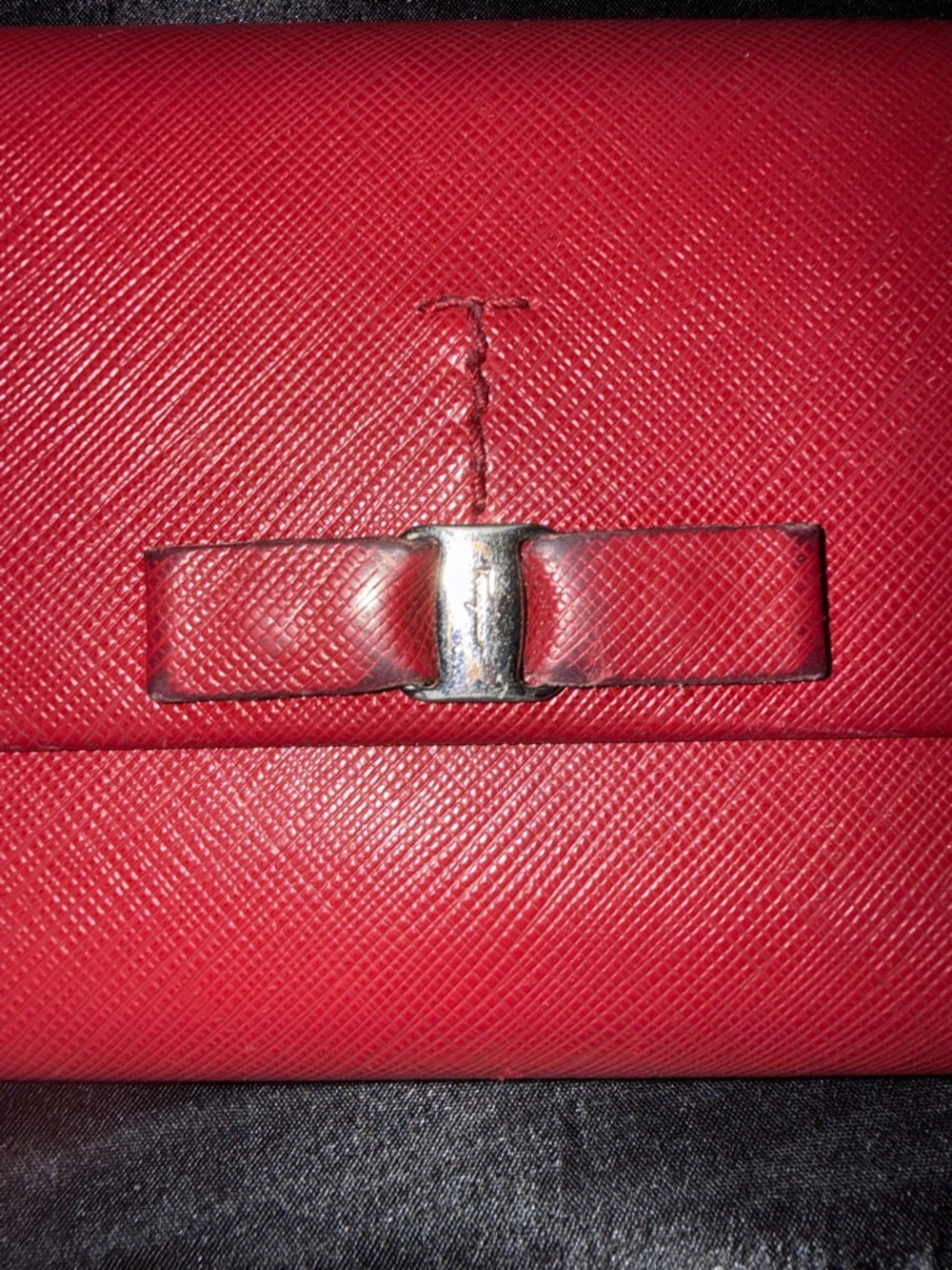 Salvatore Ferragamo Red Saffiano Leather Bow Clasp Wallet & Gucci wallet bundle - Picture 3 of 15